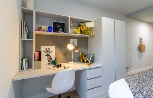 Silver En Suite